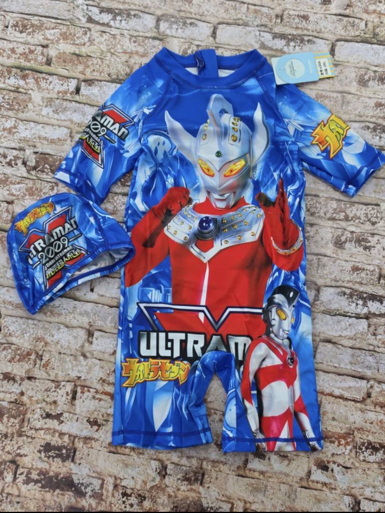 مایو یکسره پسرانه وارداتی با کلاه ultraman -مناسب از ۵سال تا ۱۱سال